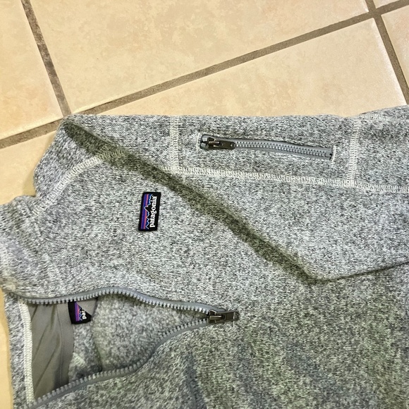 Patagonia Quarter Zip - Picture 3 of 4